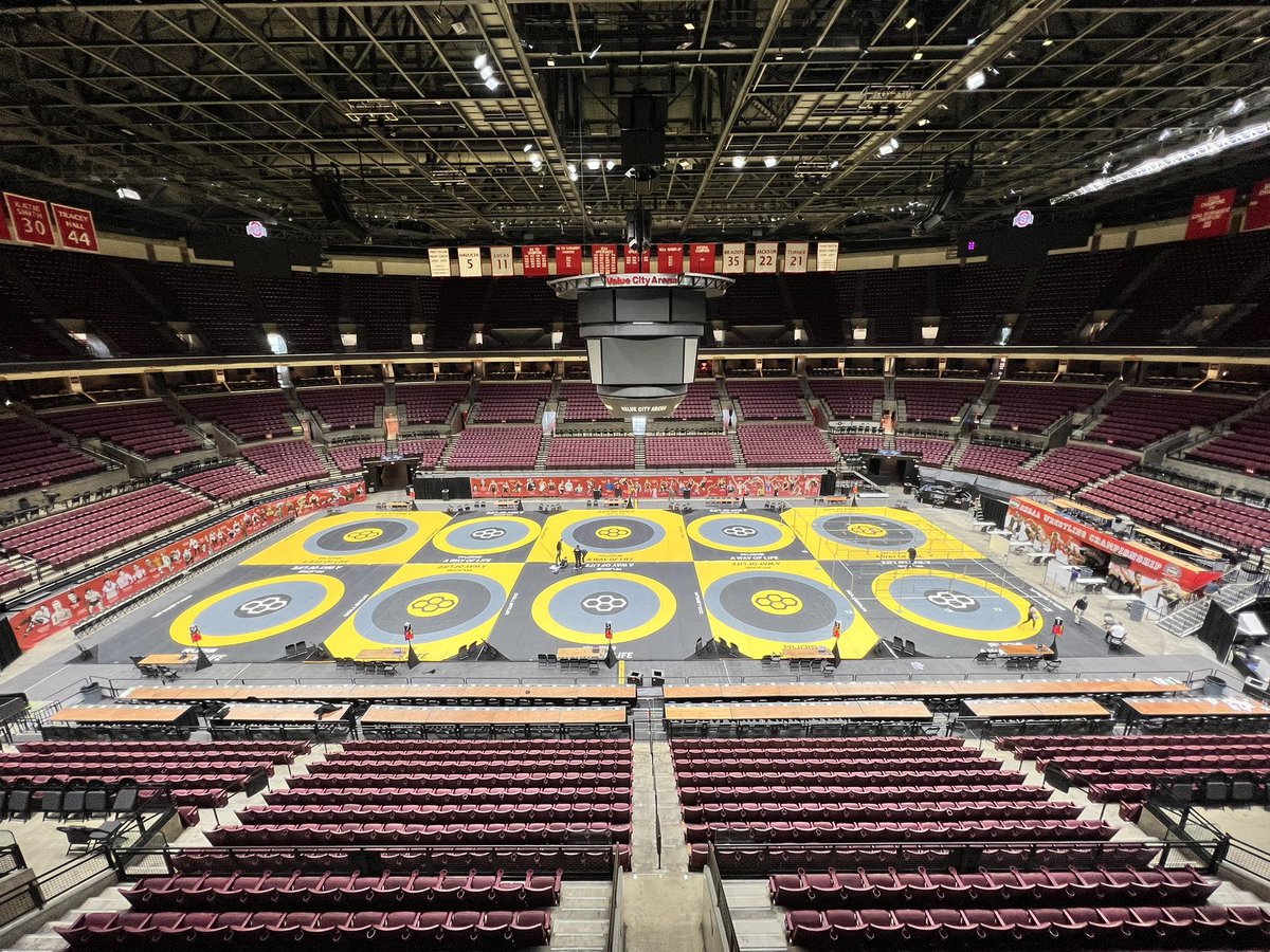 🤼‍♂️#OHSAA WRESTLING: The #OHSAA is setting up at the Schottenstein Center for the 2025 Wrestling State Tournament. 

Tournament information here⬇️
ohsaa.org/Sports-Tournam…
