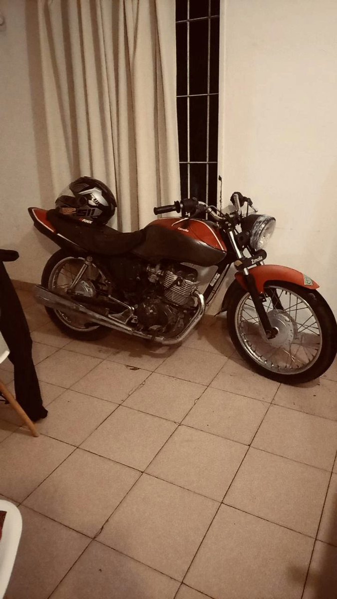El zanella125 un caño, se aguanto accidente, wuili, de todo. El mundial110 lo deje como quería con tanto esfuerzo y al tiempo me lo robaron y ahora vino el rx150 a dejarlo como un sueño. A no bajar los brazos y seguir como se puede que esto no termina acá 🍀💸