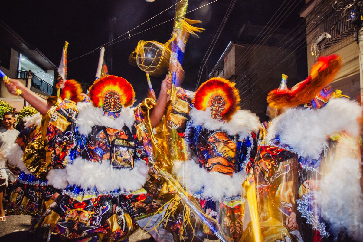 MAIS UM CARNAVAL CONCLUÍDO!
Chegamos ao nosso terceiro ano, nosso terceiro batebola e em evolução constante.
Ainda finalizamos nosso carnaval, doando nossos batebolas para as crianças e realizamos uma saída para as mesmas na terça-feira.
Zeramos o game! Gratidão! 💀🔥🥷