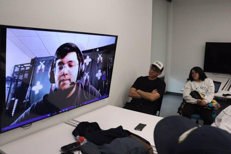 Thank you to <a href="/Trickyvic99_/">Vic</a> and <a href="/NMStateEsports/">NM State Esports</a> on March 4th Vic took the time to present to us and our team members explaining what Esports was in his eyes and yearly NMSU event! Thank you again!!