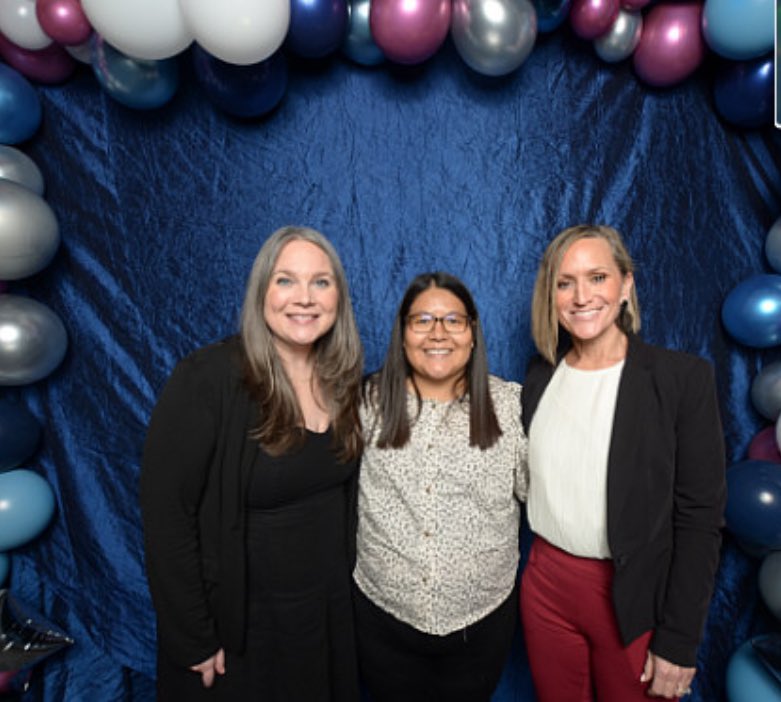 Celebrating our Teacher of the Year, Elvia Rivera. 

Celebrando a nuestra Maestra del Año, Elvia Rivera.

#CFISDspirit 
#KirkCan 💙🐾