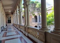 Hace unos 25 años ingresaba a la Facultad para estudiar derecho. Fue una época de muchas emociones; pocos en mi familia habían logrado acceder a la Universidad. Ayer, pasado un cuarto de siglo, entré a esa misma Facultad, pero para tomar posesión del cargo de Profesor Agregado.