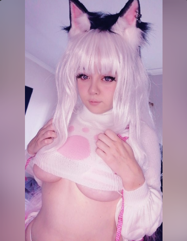 CaroMandarina13's tweet photo. 400 likes y 100 rt para una foto mas completa y mostrando el mini bikini de la gatita blanca ~ shiro neko #kitty #cat #lingerie #anime #cosplay https://t.co/h3IoXG9BsZ