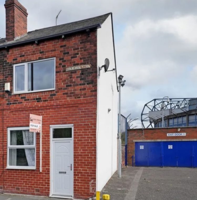 I’ve just heard this from a reliable source. DC is paying Danny Röhl to fuck with Southampton. He did promise it at the fans forum. 

And I believe this, as I’m selling my house!!