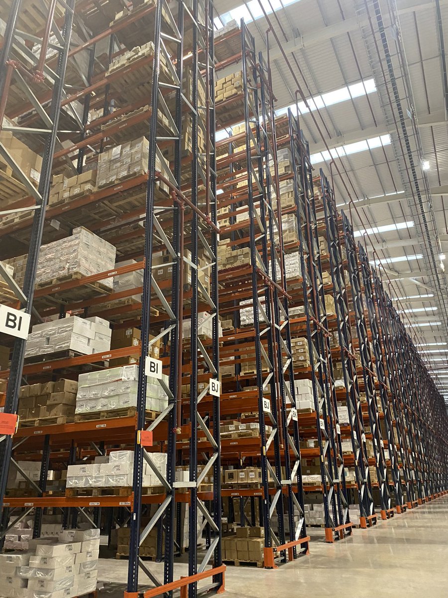 WallacewellPS's tweet image. @MissD_HT had a lovely time representing our school at the opening of the @HarperCollinsUK site in Robroyston. Looking forward to working in #partnership with the team. @MissD_HT also enjoyed a site tour, had a lovely chat with @SarahTheDuchess &amp;amp; saw some Paddington archives. 📕