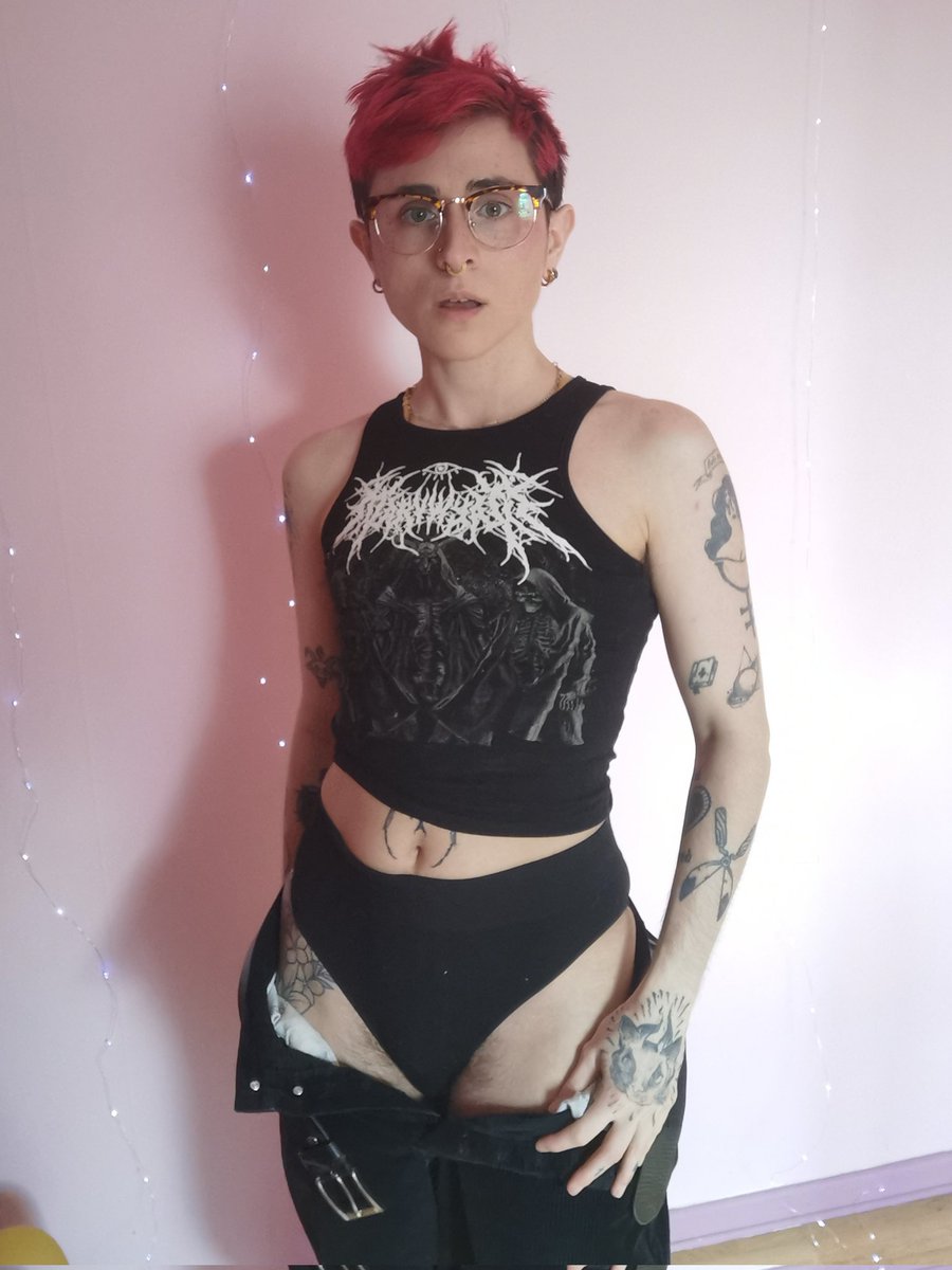 I post all that to get 10 likes 💀