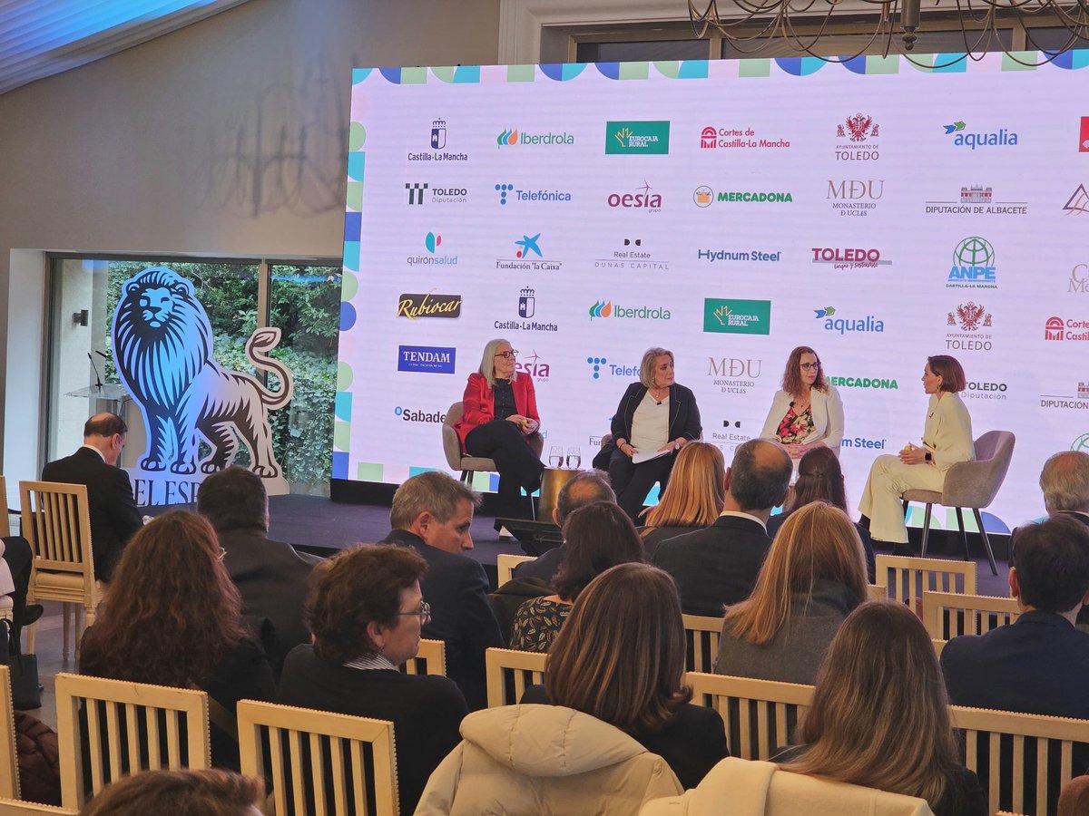 Sara Simón Alcorlo (@sara_simona) on Twitter photo Un placer compartir reflexiones tan interesantes sobre mujeres e igualdad con <a href="/MercedesWullich/">Mercedes Wullich</a> y <a href="/boticariagarcia/">Marián García</a> en el foro organizado por <a href="/eldigitalCLM/">El Español - El Digital CLM</a>, en un coloquio moderado por otra gran mujer como la periodista <a href="/estherestebanh/">Esther Esteban</a> Un placer compartir reflexiones tan interesantes sobre mujeres e igualdad con <a href="/MercedesWullich/">Mercedes Wullich</a> y <a href="/boticariagarcia/">Marián García</a> en el foro organizado por <a href="/eldigitalCLM/">El Español - El Digital CLM</a>, en un coloquio moderado por otra gran mujer como la periodista <a href="/estherestebanh/">Esther Esteban</a>