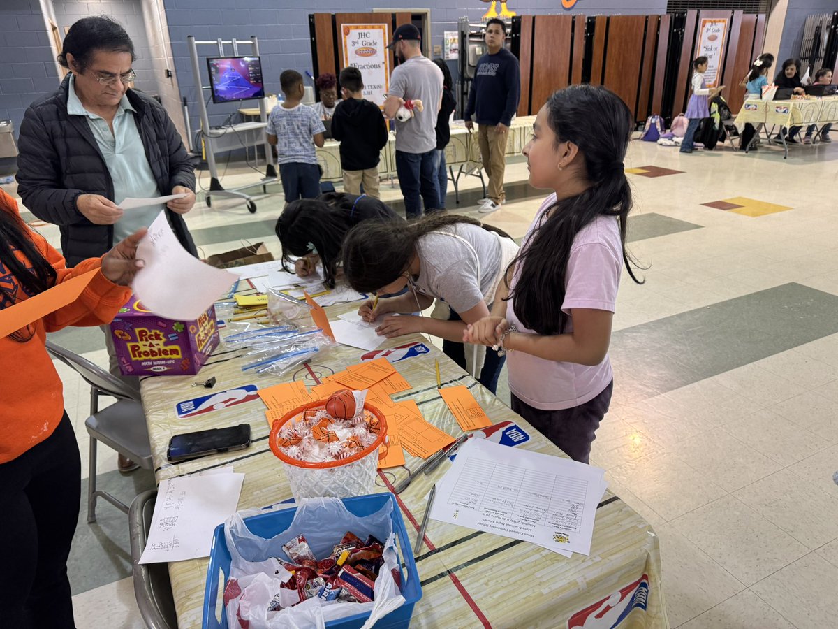 Mrs. Escandon Khuat (@khuatmrs) on Twitter photo March Madness 🏀 Math 🧮 and 🧪 Night is underway and all the activities are a Slam dunk! <a href="/HinesCaldwellES/">Hines Caldwell ES</a> March Madness 🏀 Math 🧮 and 🧪 Night is underway and all the activities are a Slam dunk! <a href="/HinesCaldwellES/">Hines Caldwell ES</a>