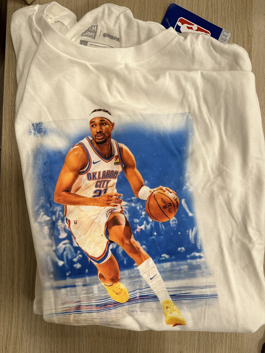 𝑪𝒐𝒏𝒆 🌩 tweet media