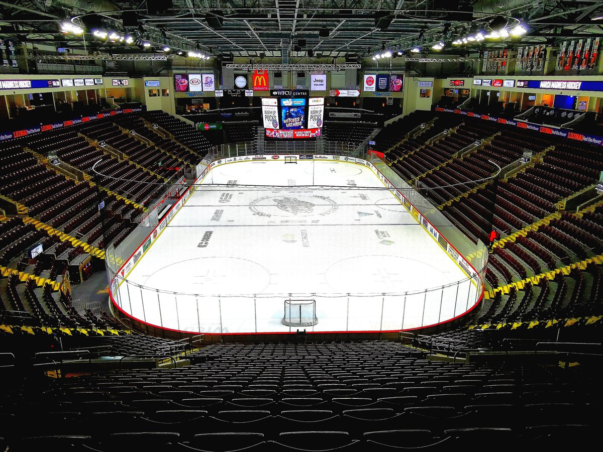 Thursday night's all right for <a href="/SpitsHockey/">Windsor Spitfires</a> ! Puck drops at 7:05 on Witches and Wizards night. #thefutureisnow