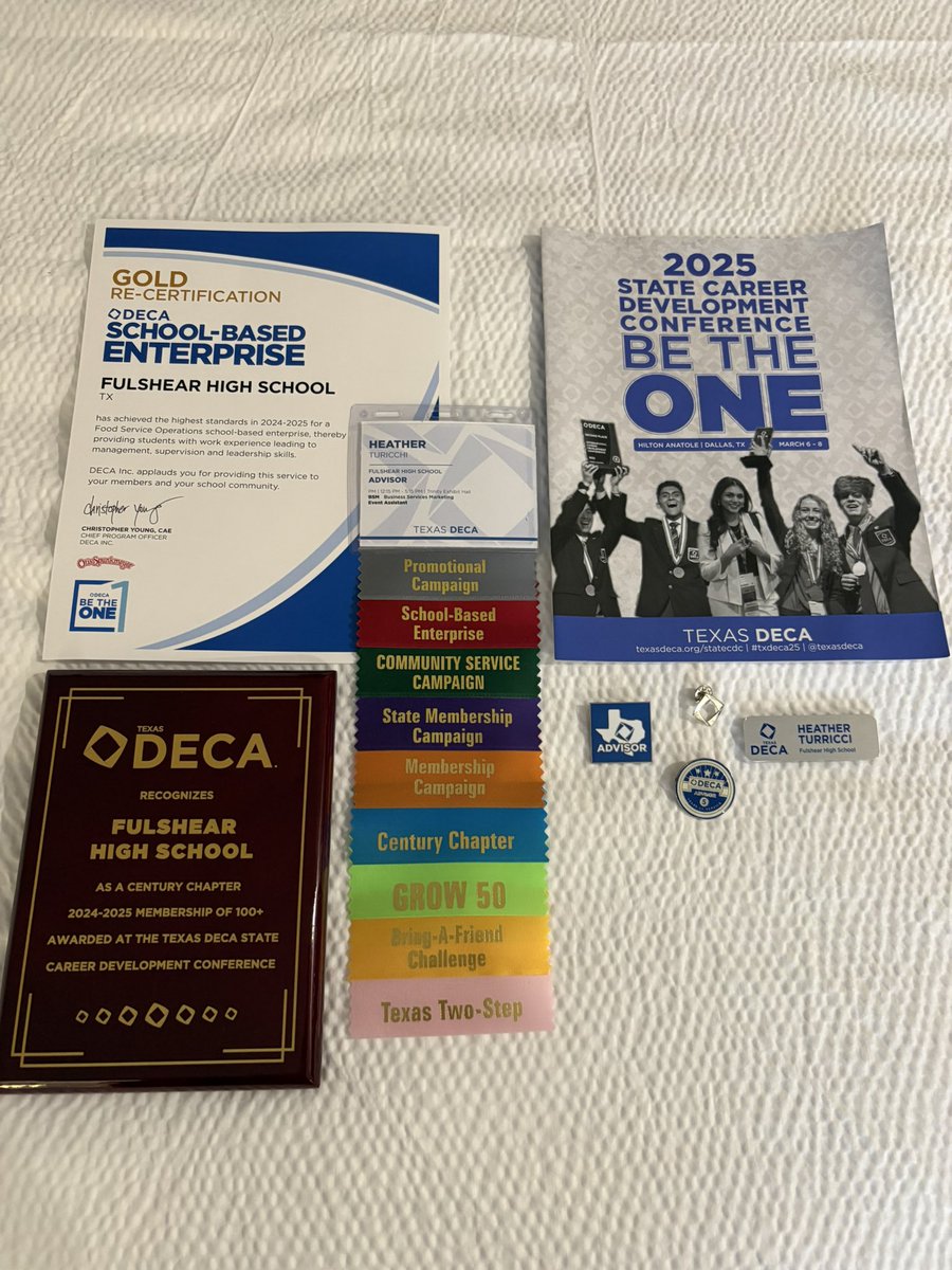 FULSHEAR_DECA's tweet photo. @DECAInc Just arrived for state DECA competition and conference! Let’s roll Fulshear High School!!! Good luck to all LCISD students competing from Fulshear, Foster, George Ranch, and Lamar!!!! https://t.co/gz7XeHqTBq