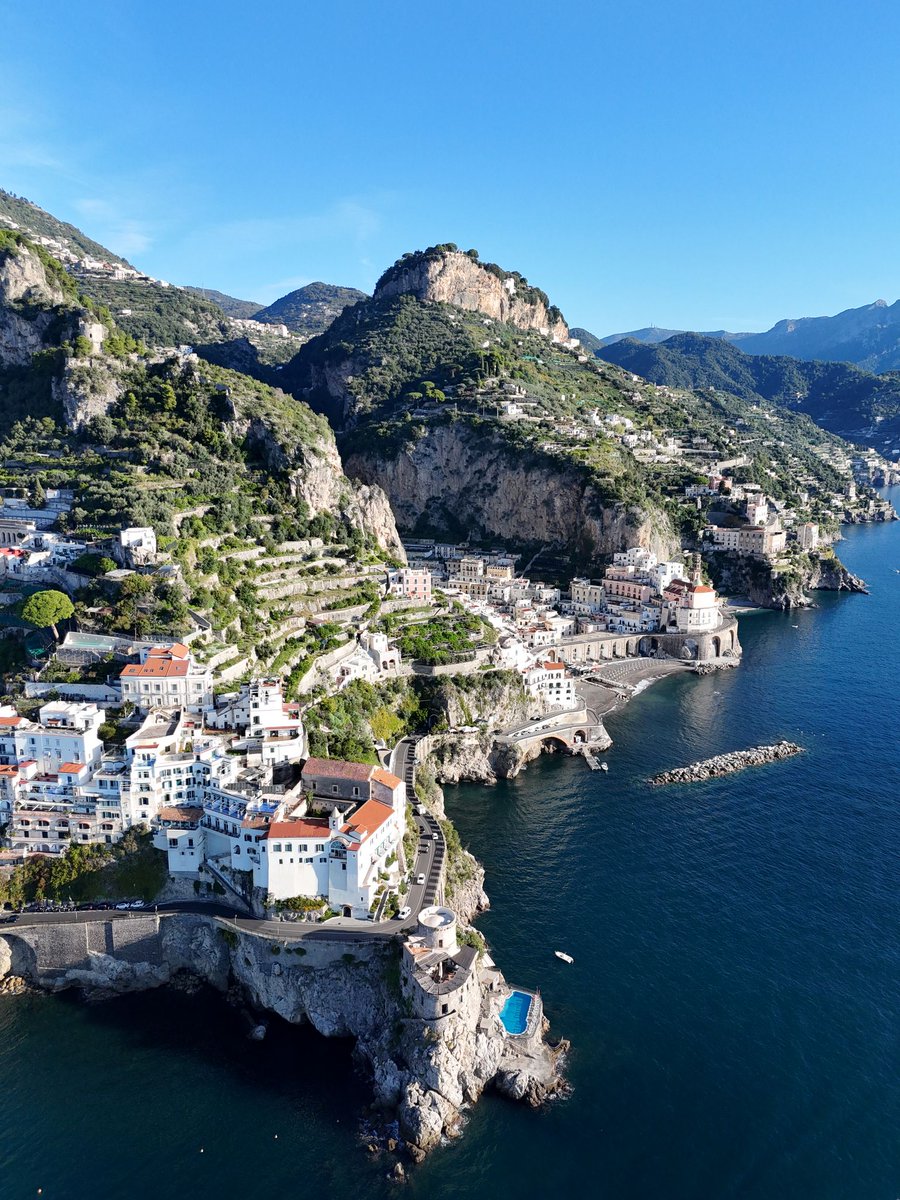 🌊Amalfi Coast, da un'altra prospettiva...

#Napoli #amalfi #coast #instagood #photooftheday #travel #travelphotography #TravelTown #Italy #italytrip #italytravel #ItalianTourism #TravelVibes #TravelTips #explore #Exploration #nature #NaturePhotography #NatureLovers