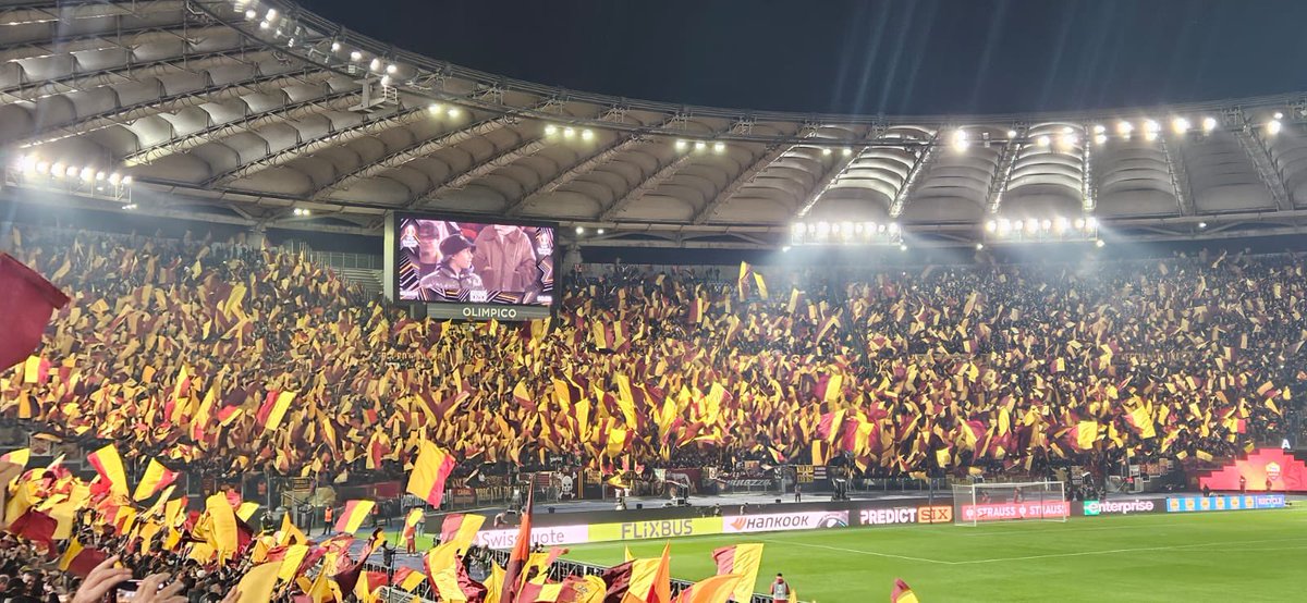 Questa serata da Romanisti resterà nella Storia. 
💛🚩♥️