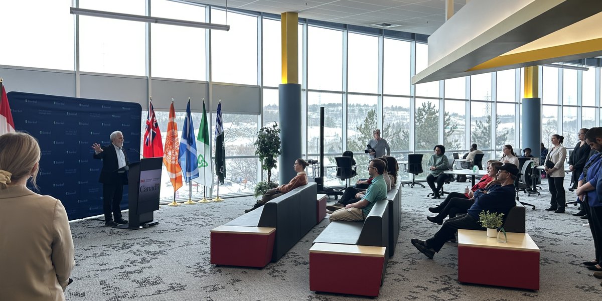 collegeboreal's tweet image. Grâce à un financement fédéral de près de 1 million $, Boréal aide la jeunesse à atteindre son plein potentiel malgré les obstacles systémiques. Merci à nos députés @MarcSerreMP et @VivianeLapointe pour leur indéfectible soutien.
👉 tinyurl.com/mw53fdub
#UnChoixQuiChangeTout