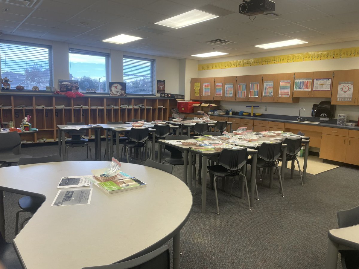 amiranda024's tweet photo. 21st Open House!! @stipesstallions https://t.co/FY4QpJZnAA