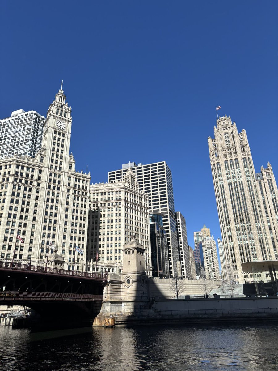 suhnoize's tweet image. chicago day 1 🏙️🚶🏼‍➡️