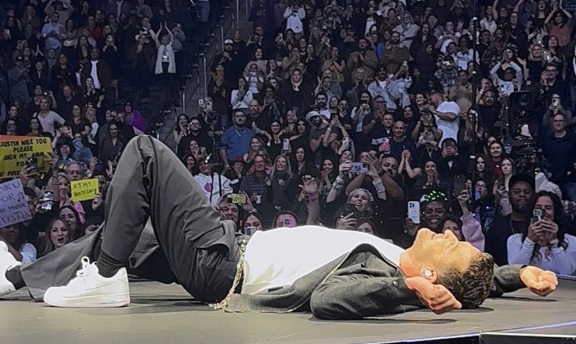 The things I would do if I had him in this position 🥵