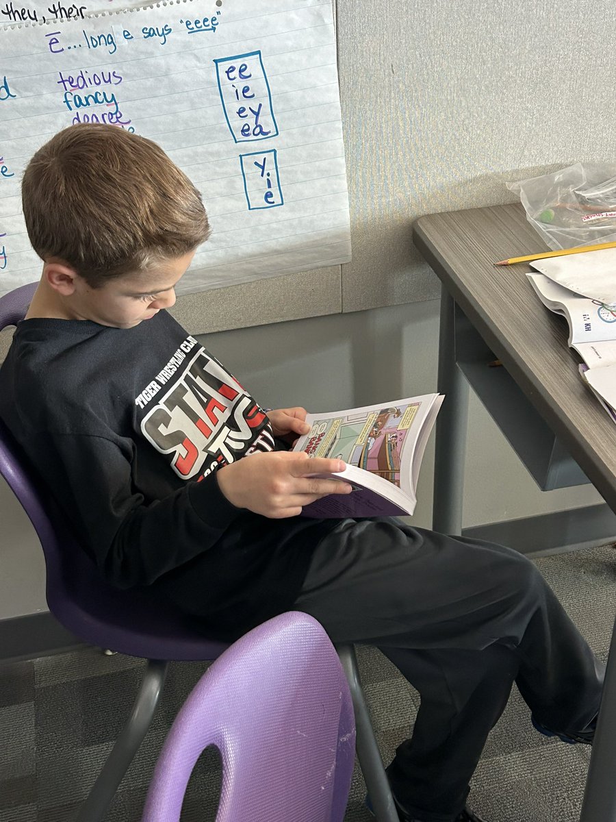 stine_smithADM's tweet photo. Nothing better than reading a book of choice 📚 https://t.co/MY8F2MWDRq