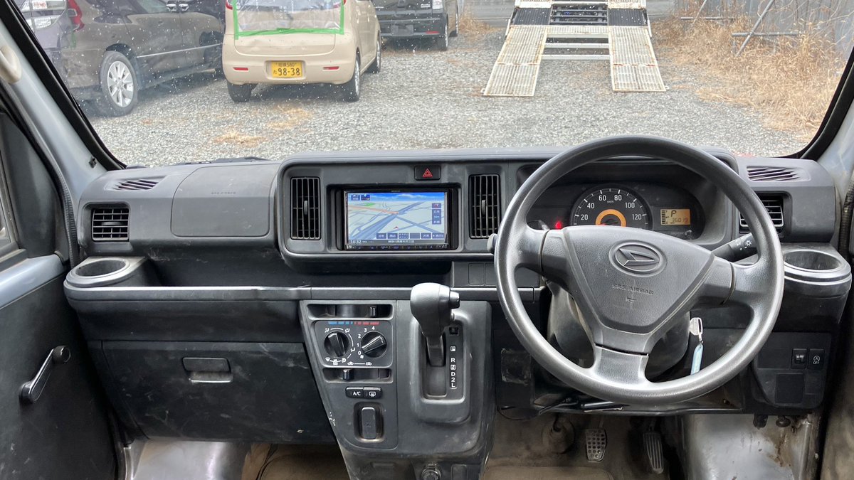 soshin_parts's tweet photo. 厚木の創新パーツです。今日はハイゼット, S321V,
R2年, 36,000km。解体まで日があるので興味ある方は046-225-1072までお電話下さい。フロントのパーツ女子達が丁寧に対応します。ヤフオクでも約2400点を販売中！部品検索してみてください #中古部品 #ハイゼット #S321V #中古パーツ #中古自動車部品 https://t.co/p37XzchXTm