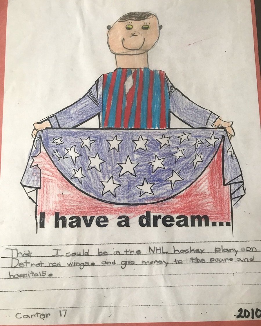 GREAT STORY ALERT ⚠️ 

Carter Mazur is making his NHL debut tonight for the Red Wings, his childhood team.

This is, quite literally, a dream come true for the Michigan native. 🥹

(📸: <a href="/DetroitRedWings/">Detroit Red Wings</a>)