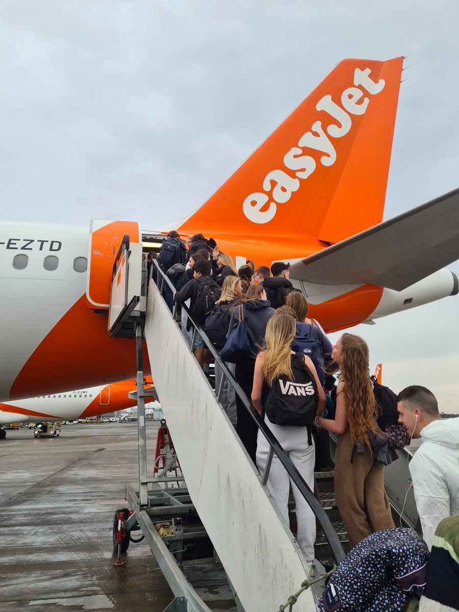 Clevedon Languages tweet media