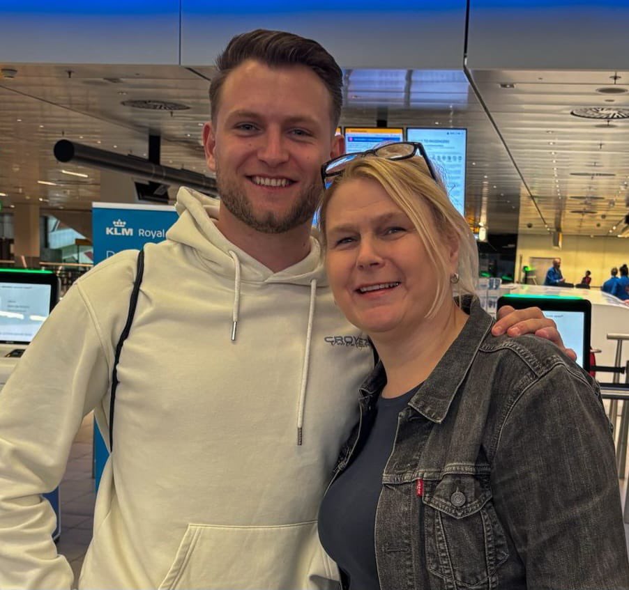 jetzsr's tweet image. Yesterday I left to go travel for another 7 months. Will post pictures again 😄 Indonesia is my first destination