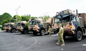 rjrs6's tweet photo. Interesting Morrison &amp; LNP told us during the 2022 Lismore floods that the defence services were not trained for "natural disasters" took weeks to get assistance to clear the rumble.
Labor has dispatched defence persons to assist SES prior to the crossing of cyclone Alfred. https://t.co/1zk2NwjsuL