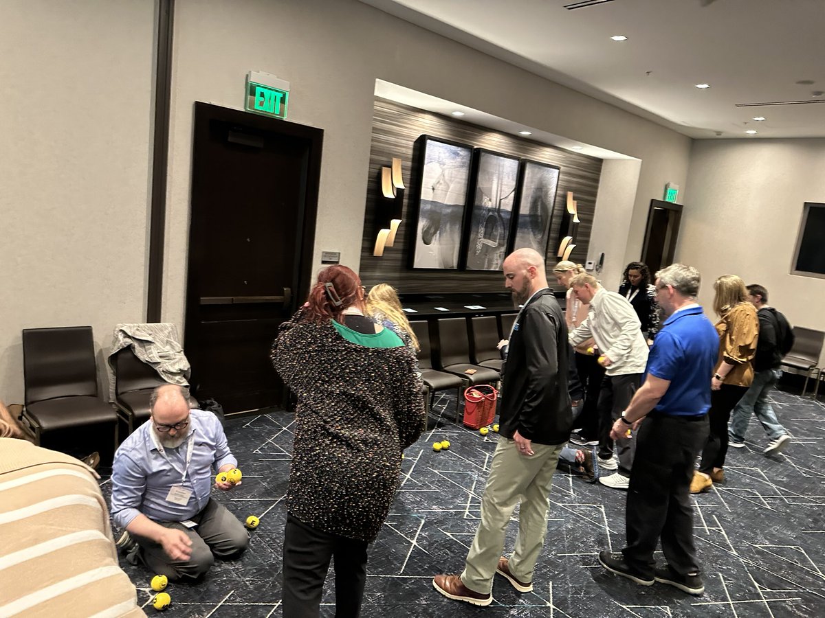 rtmshphysed's tweet image. Thank you Tennessee Coordinated School Health for the opportunity to share #FAB5ELF #BRAINballMini #Nutrition #QPE with amazing ppl. While the activity space was small, that didn’t stop the learning from happening! @SHPhysEd