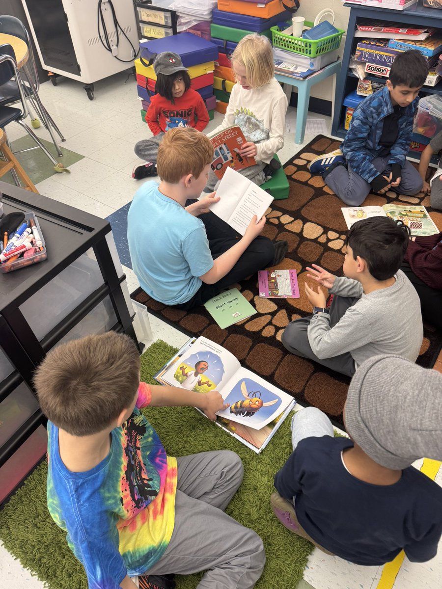 Taylor Hickey (@mrs_hickey916) on Twitter photo We had a great time with our buddies this morning! We ate snack together, read books, and created a Venn diagram showing all the ways we are similar and different to our buddy!! We hope to get together again soon!! <a href="/HewittGeoff2023/">Geoffrey Hewitt</a> We had a great time with our buddies this morning! We ate snack together, read books, and created a Venn diagram showing all the ways we are similar and different to our buddy!! We hope to get together again soon!! <a href="/HewittGeoff2023/">Geoffrey Hewitt</a>