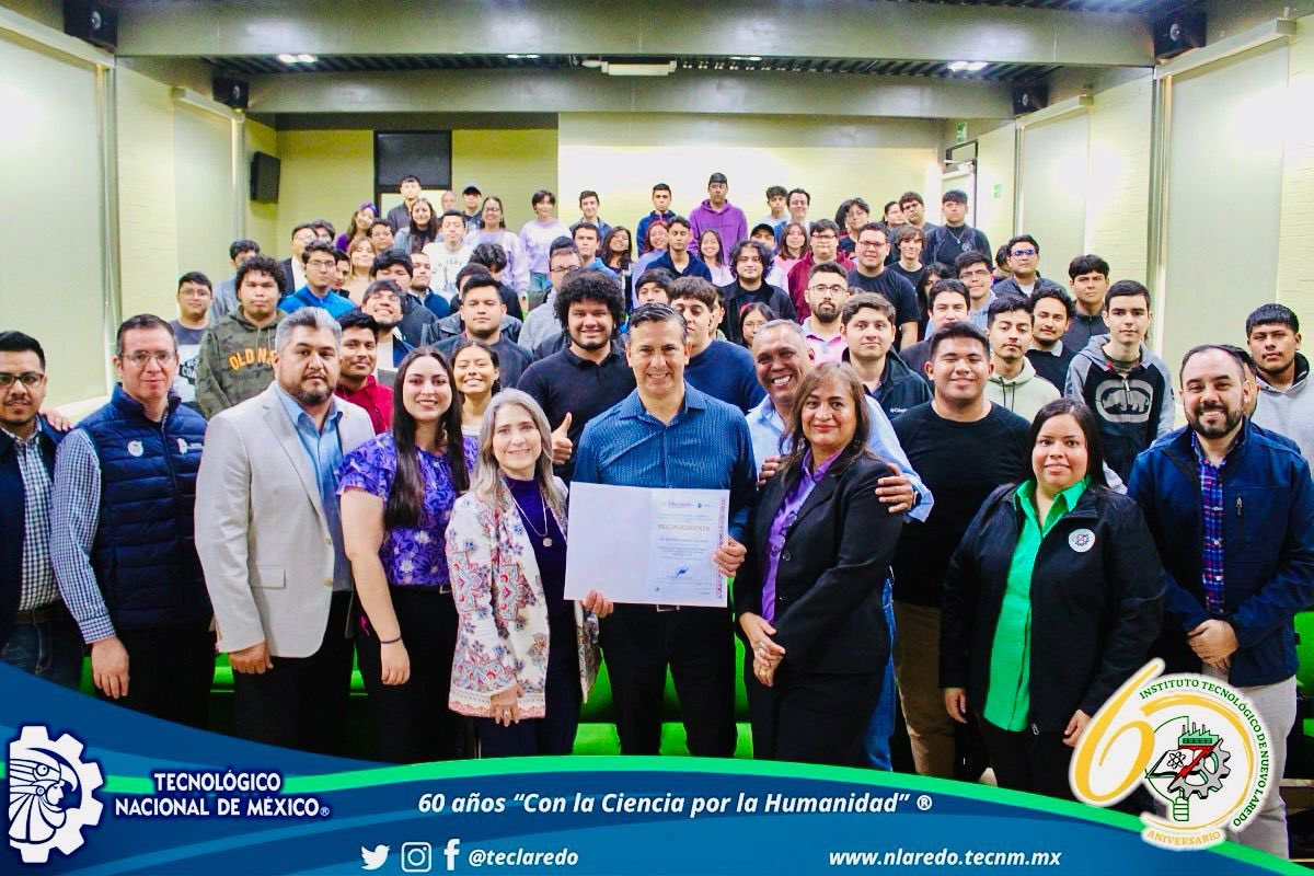 RamiroRamosSal's tweet photo. Gracias por la invitación al Instituto Tecnológico de #NuevoLaredo por la invitación para darles una conferencia sobre competencias laborales. Siempre un gusto compartir experiencias y conocimientos con los estudiantes. Reconciliación y Reconstrucción Social 🙏®️🇲🇽 #Tamaulipas https://t.co/4Ds5gVzy5C