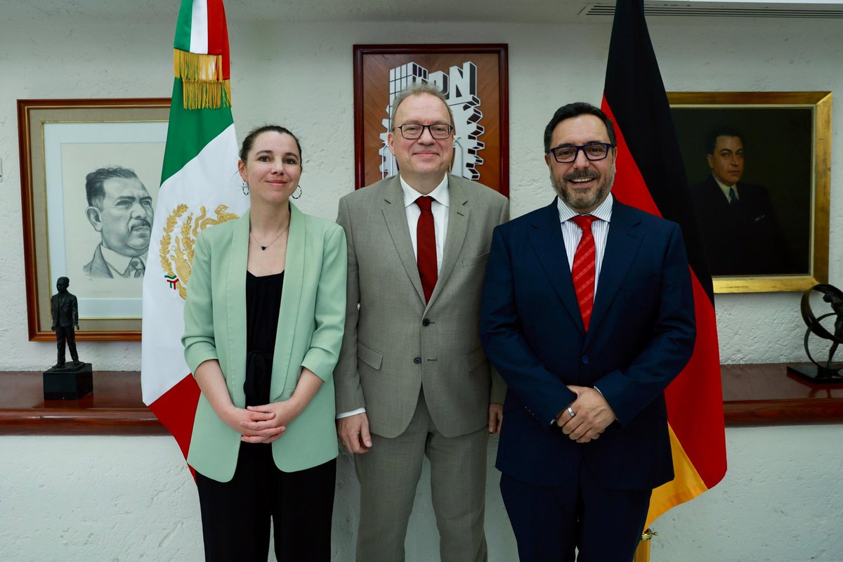 ArturoReyesS_'s tweet photo. Siempre he creído que el @IPN_MX debe seguir el trabajo para reforzar su internacionalización. De ahí que me complace informarles que hoy sostuvimos una muy productiva reunión con el doctor Christoph Hansert, director regional para México, Centroamérica y el Caribe del Servicio Alemán de Intercambio Académico (DAAD, por su nombre en alemán) en México. Junto con la maestra Silvia Stiefermann, encargada de Marketing y directora adjunta de la Oficina del @DAADMexico, analizamos la cooperación educativa con ese país y exploramos nuevas rutas para fortalecer aún más la relación.