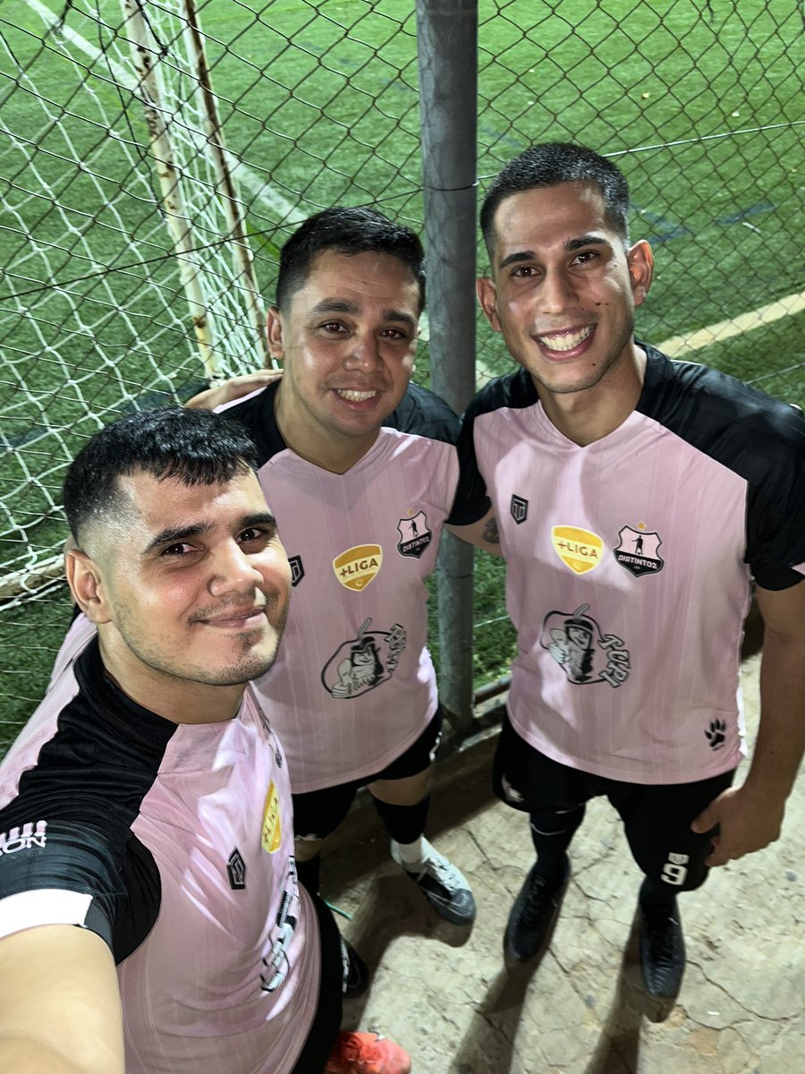 DISTINTOS FC tweet media
