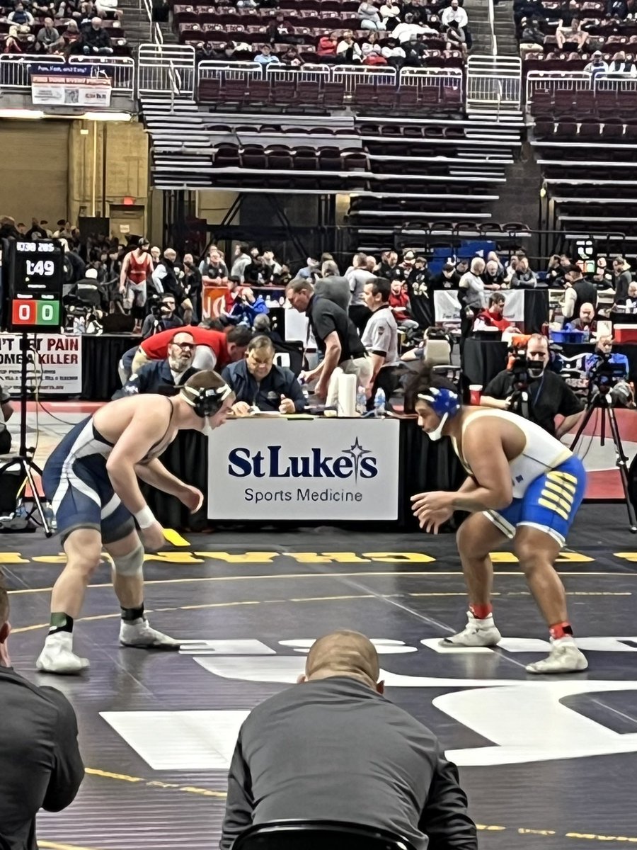 ROUND UPDATE:
Gus Smith loses and will battle back in the consi rounds tomorrow

Connor Hudak with a big win in OT to advance in the winners bracket
