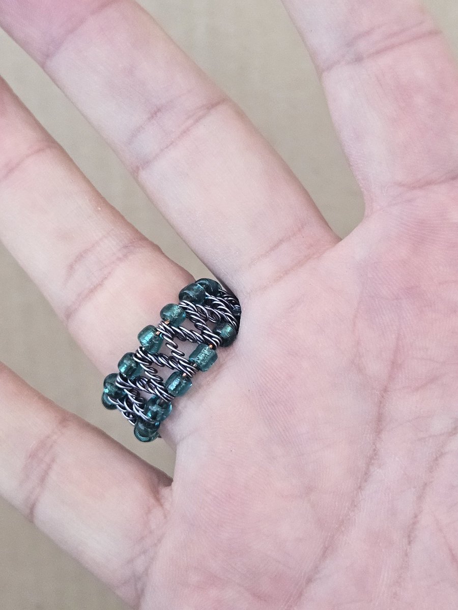 M7_Designs's tweet photo. Inspired by the awesome @mndflmtls
This was fun to create and came out cool!
Chrome Diopsde
Size 9.5
Available
#Wirewrapping #Wirewrapped #create #crystals #stones #polished #Arizona #Handmade #Pendant #wraps #sunset #chromediopside https://t.co/eqiNxGCoUW