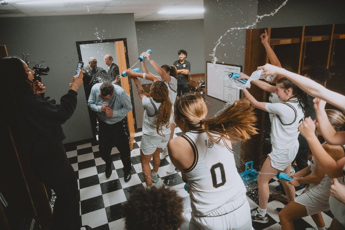 batigersports's tweet photo. STATE BOUND🎟️

The Tigers take down Owasso 55-33 to advance to the State Tournament!

#goBA🐅 https://t.co/ZK6N70dIVA