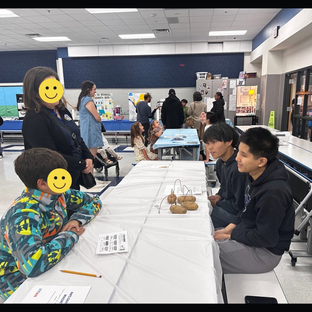 Volunteering tonight at Homestead’s STEAM Night.
Such a great time teaching and helping elementary students learn more about science, technology, engineering, arts, and mathematics!
🔬🤖🎨🧮