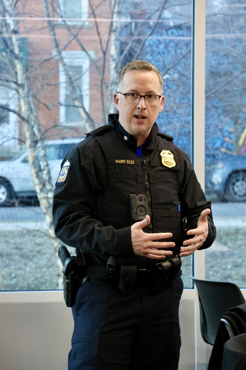 CityAttyKlein's tweet image. Columbus faces a number of real challenges, but our neighbors, police, and community leaders are committed to working together to shape the world class city we all want to see.

That’s one of many takeaways from tonight’s community safety meeting in police zone 5.