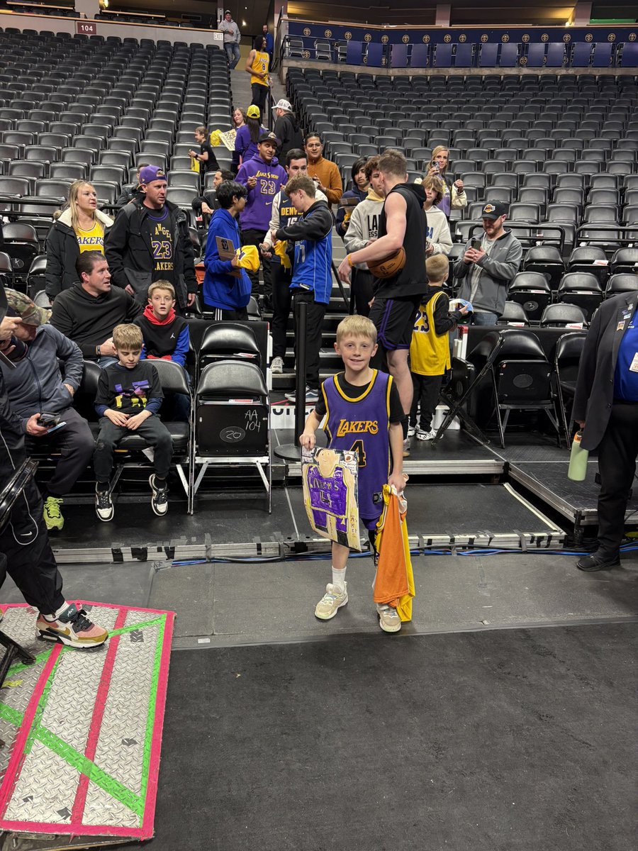 CoryFehringer's tweet image. 🏧 For The FAMILY 

I Love How some things Never Change❤️
#HowWeDO