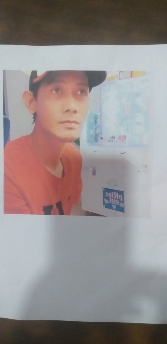 Telah meninggalkan Rumah Ats nama ACHMAD RIFANI 41 Thn,warga jalan teluk tiram laut Gg Sa'adah kel Telawang Kec Banjarmasin Barat,Sampai sekarang belum pulang kerumah,bagi yg mengenali atau mengetahui keberadaan nya bisa menghubungi 
no hp : 0895634775538 (Noor Aina)