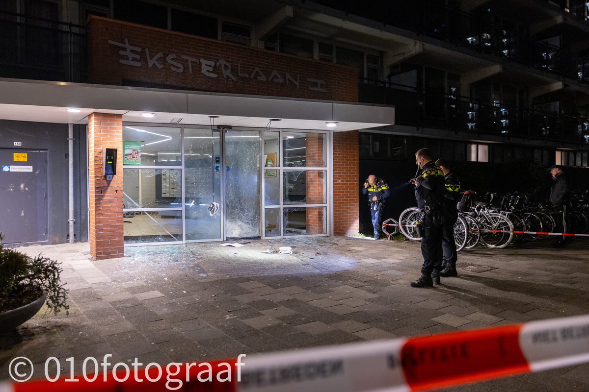 Explosie bij flat op Eksterlaan in Vlaardingen
