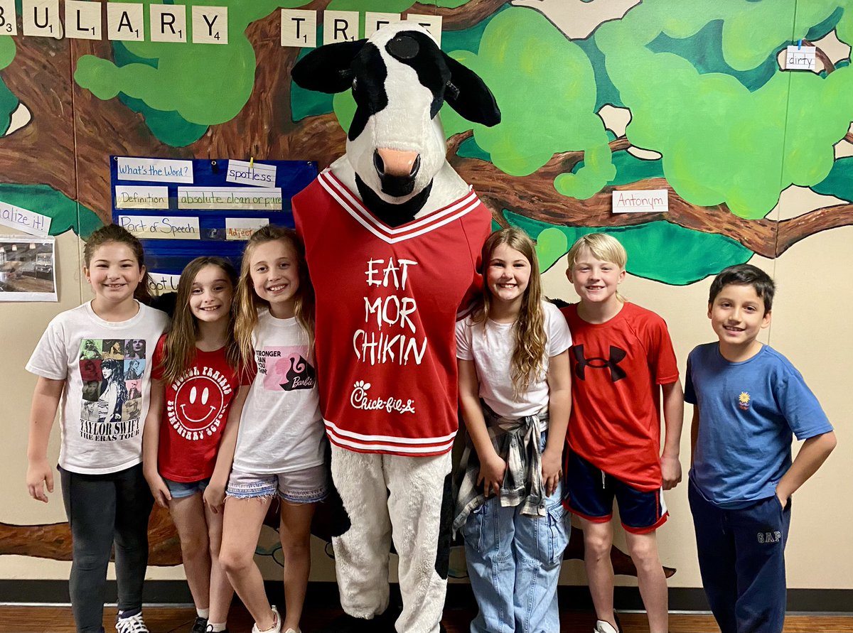 So proud of our <a href="/TISDDPES/">Decker Prairie Elementary</a> students who competed tonight at the <a href="/TomballISD/">Tomball ISD</a> Battle of the Books. They showed amazing teamwork, encouragement and represented our school well! <a href="/TISD_Libraries/">tomballisd LIBRARIES</a>