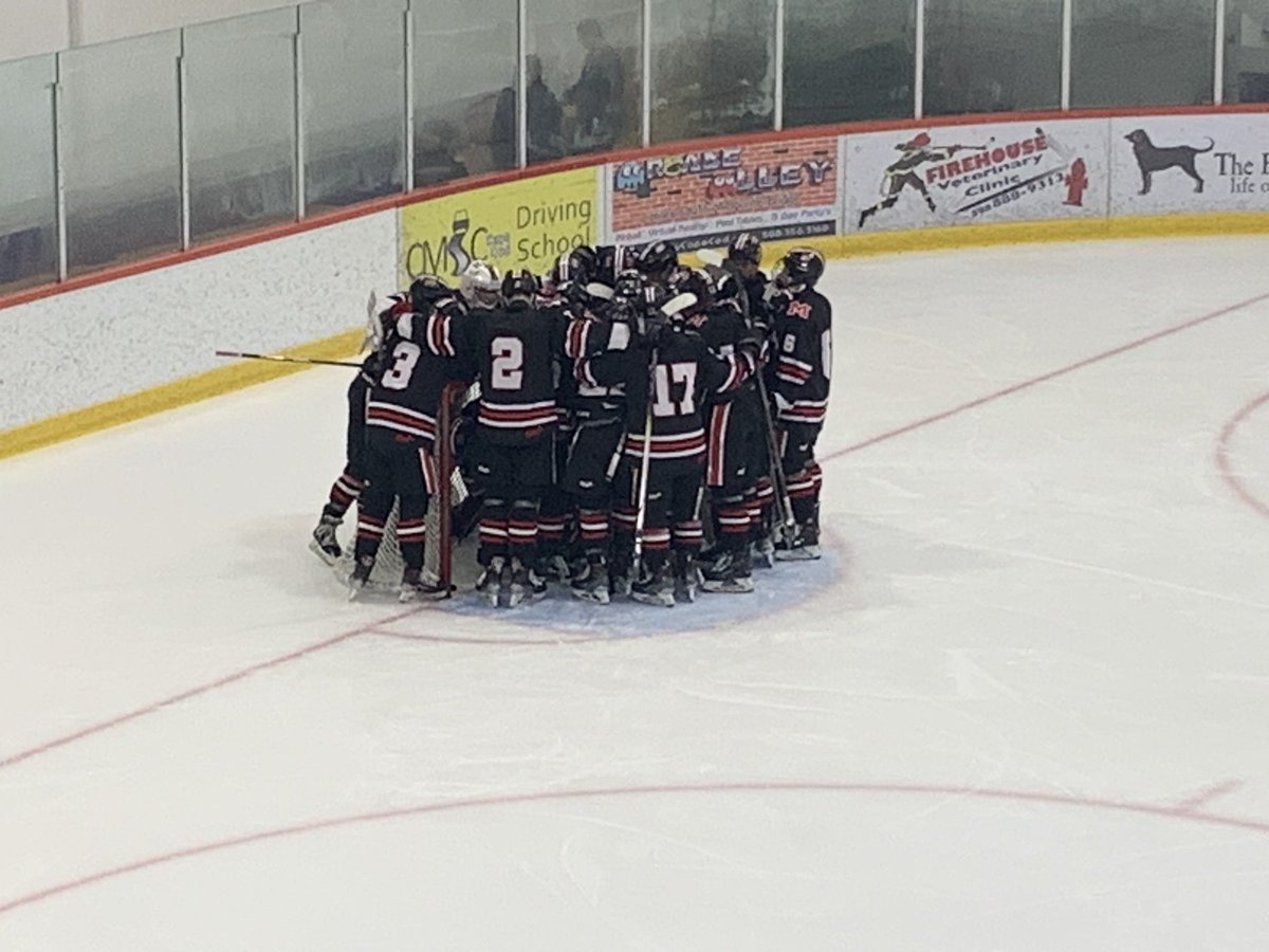 Headers Hockey (@headershockey) on Twitter photo Elite 8 Final Headers 1 Nauset 5
Hart 🚨
Monaco🍏
Burdge 🥅🙏🏻
Headers end the season 17-6-1 Congrats to the seniors on another great season!
C Sean Dolan
C Kyle Hart
C Crew Monaco
C Leo Burdge
James Mackenzie
Colin White
<a href="/PhilStacey_SN/">Phil Stacey</a> <a href="/MarbleheadHS_AD/">MHS Athletics</a>
<a href="/joe_nssports/">Joe McConnell</a> Elite 8 Final Headers 1 Nauset 5
Hart 🚨
Monaco🍏
Burdge 🥅🙏🏻
Headers end the season 17-6-1 Congrats to the seniors on another great season!
C Sean Dolan
C Kyle Hart
C Crew Monaco
C Leo Burdge
James Mackenzie
Colin White
<a href="/PhilStacey_SN/">Phil Stacey</a> <a href="/MarbleheadHS_AD/">MHS Athletics</a>
<a href="/joe_nssports/">Joe McConnell</a>