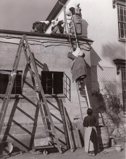 PitchGauge's tweet image. Roofing safety has come a long way! Today, game-changing tech keeps contractors safer than ever.

Explore Pitch Gauge for safety and efficiency-driven solutions 👉 products.pitchgauge.com

#RoofSafety #PitchGauge #RoofingHistory #RoofingApp