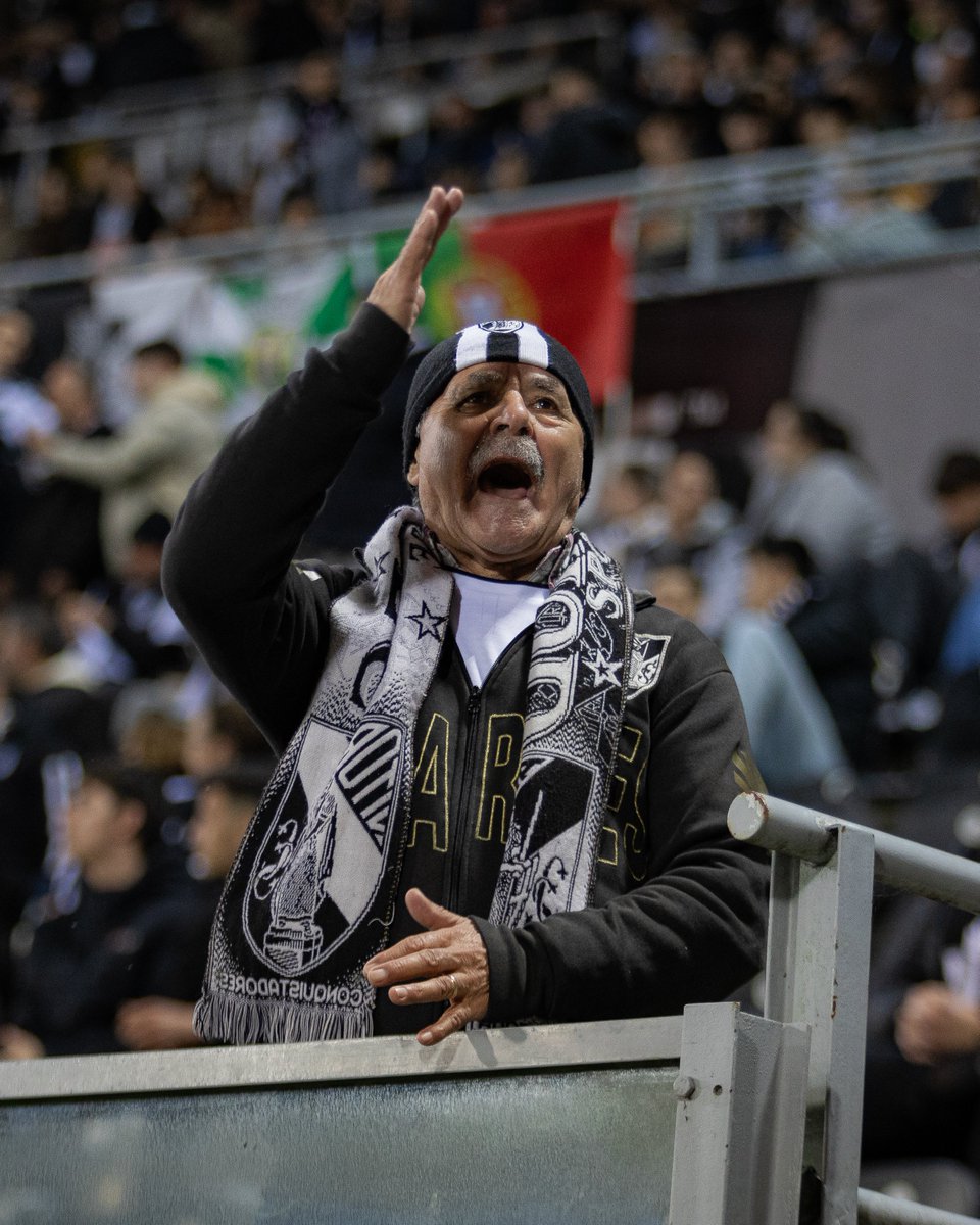 VitoriaSC1922's tweet photo. Obrigado por estarem sempre ao nosso lado 🏴
#EspíritoDeVitória • #UECL • #VSCRBB https://t.co/nOy327bJh2