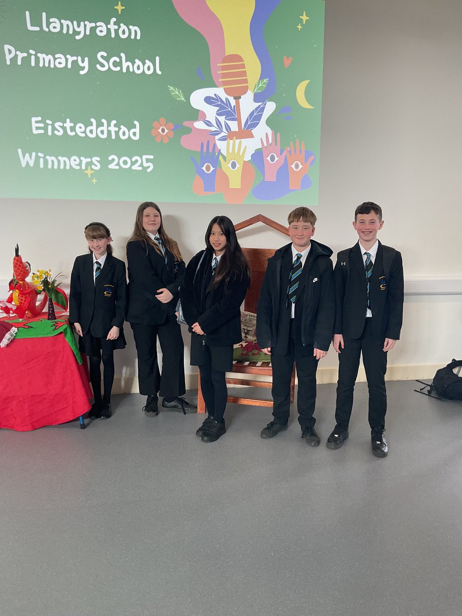 Am fore hyfryd! 
A lovely morning celebrating Croesyceiliog Cluster Eisteddfod. Such amazing talent within the cluster. Diolch yn fawr  <a href="/CrownbridgeSch2/">Crownbridge School</a> <a href="/LlantarnamCP/">Llantarnam Primary</a> <a href="/LlanyPrimary/">Llanyrafon Primary</a> <a href="/croesyschool/">Croesyceiliog School</a> <a href="/croesyprimary/">Croesy Primary</a> <a href="/MaendyPrimary/">Maendy Primary</a> @PontnewyddSch