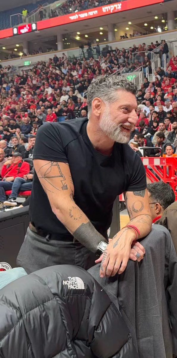 sopejoon7's tweet image. ok but hear me out