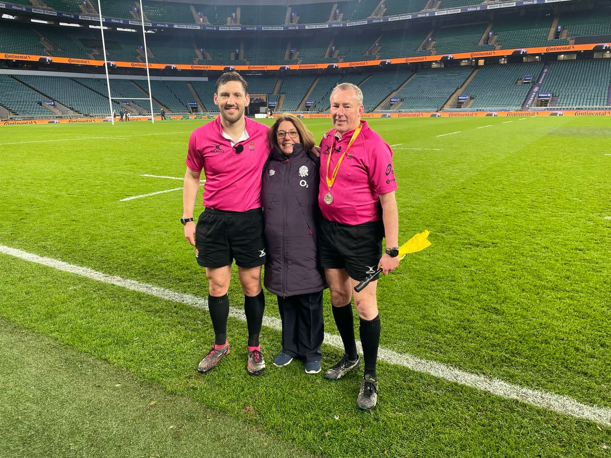 This week you'll have seen RFU Match Officials at Ealing Trailfinders, Dings Crusaders &amp; Allianz Stadium

Shoutout to Father and Son, Liam &amp; Owen Taylor who ran out together in the <a href="/ContiUK/">Continental Tyres</a> Schools Cup Final at Allianz Stadium🏆

Well done to everyone involved💪🌹#BEPARTOFTHETEAM