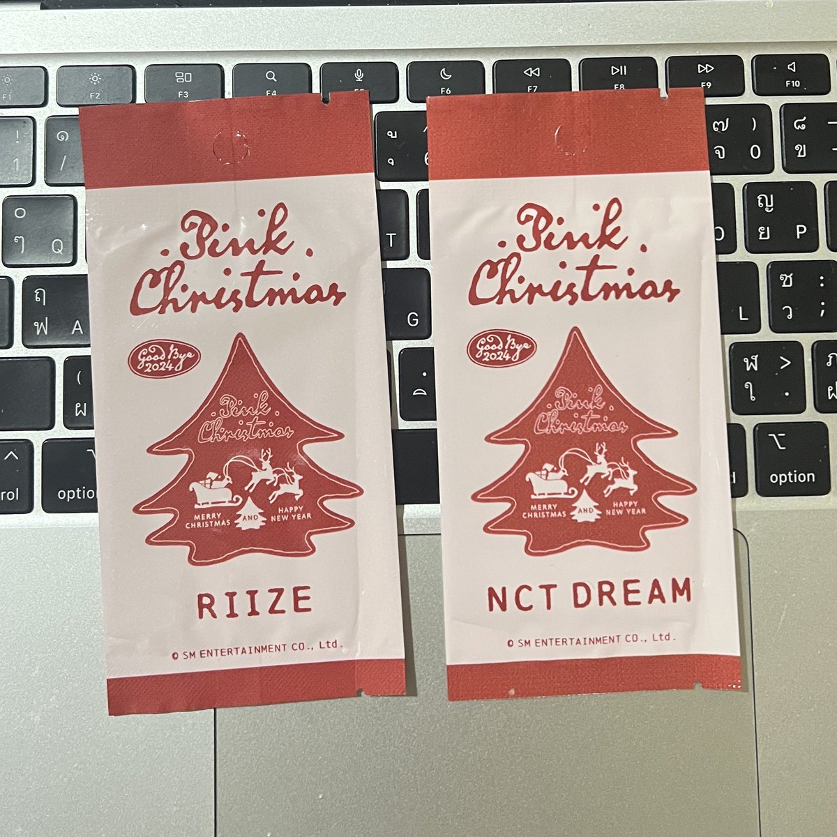 พร้อมส่ง ✨

Pink Christmas Nct Dream / Riize ไม่แกะ
ซองละ 200 ส่งฟรี

*พร้อมโอนลดได้คับ

#ตลาดนัดnct #ตลาดนัดriize #ตลาดนัดน้องข้าว