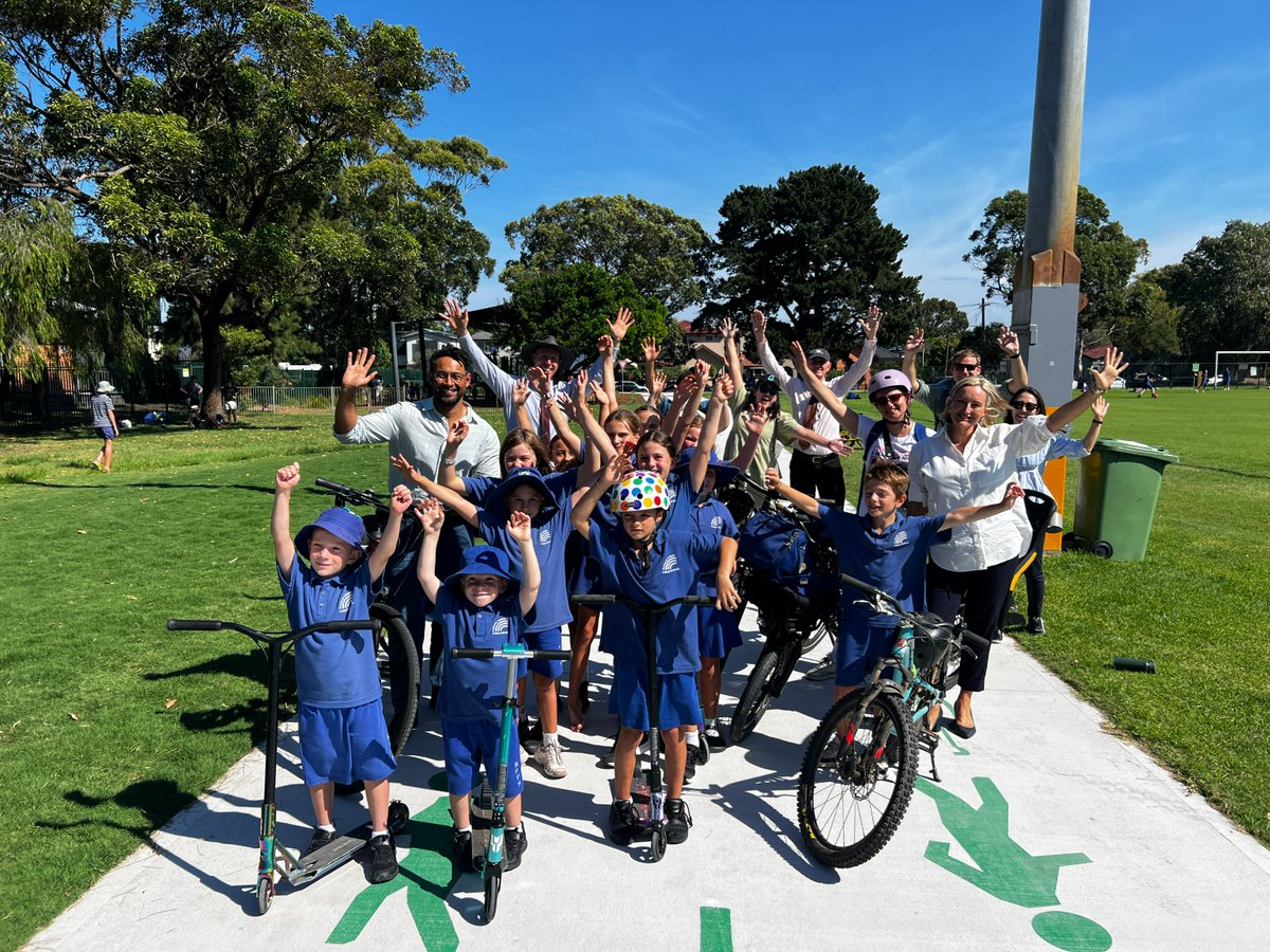 A new shared path connecting with Rainbow Street Public School in Randwick is now open!