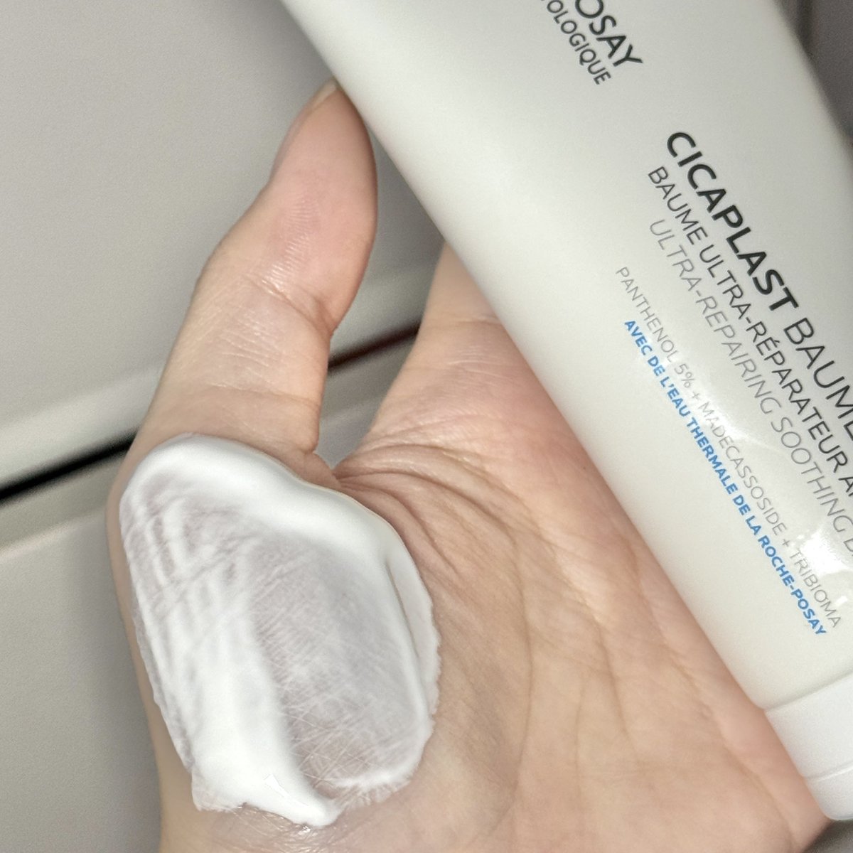 มอยส์ลาโรช cicaplast B5+ มันดีมากสมมงจริงๆ ไม่แปลกที่แมส อินฟลูตปทรีวิวฉ่ำ หน้าอิ่มน้ำ glass skin สุด แต่งหน้าติดทนมากขึ้น เนื้อไม่หนืด เข้มข้นแต่เกลี่ยง่าย ใครมีรอยสิวรอยดำรอยแดง หรือพึ่งทำหัตถการมา รอยเข็มหายไวด้วย คือ must have เลย💝#ใช้จริงรีวิวจริง #ใช้ดีบอกต่อ

🛒https://t.co/BKaGtOBtIs 
🛒https://t.co/yBXqU3gXbQ 

#LaRochePosayTH #Cicaplast #ลาโรชโพเซย์ #ซิคาพลาส
